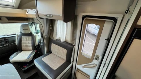The Great White – 4p Benimar semi-integrated uit 2020