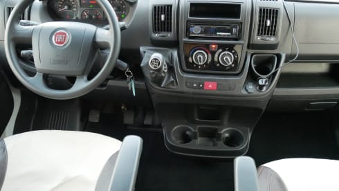 Mclouis 4 Menfys S-Line , 2 Sleeps / 4 Seats.