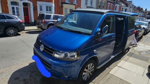 Blue Belle – Volkswagen campervan ready for fun!