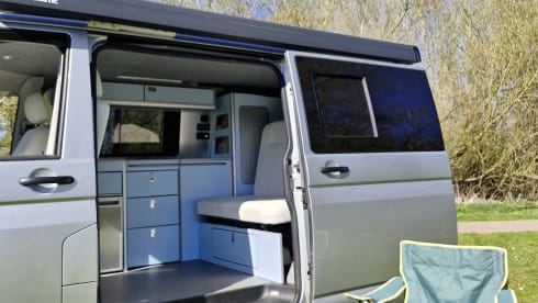 Iris – 4 Berth VW T5 Camper