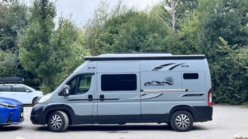 Dora – 4 berth Peugeot Boxer Campervan 2014