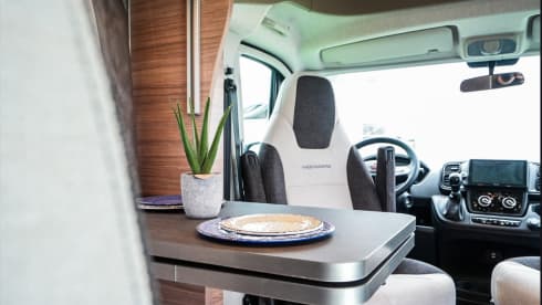 weins – Weinsberg CaraSuite 700 ME Automatic Very luxurious KM free!