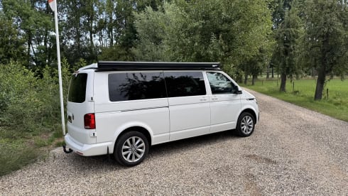 Camperke Mees – Camper Mees - 2 Persons - Chic & Large Bed