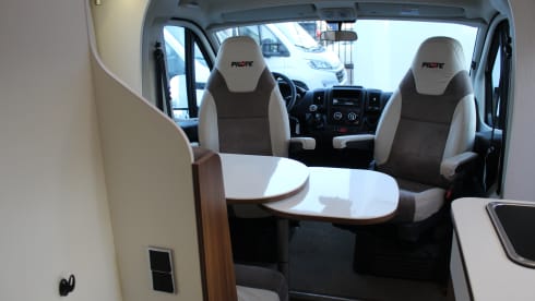 Compact Pilote P650C for rent!