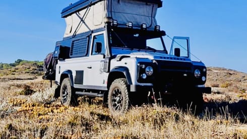 The Silver Bullit – Land Rover Defender (NL) 4x4 One-of-a-kind Custom made Offroad camper