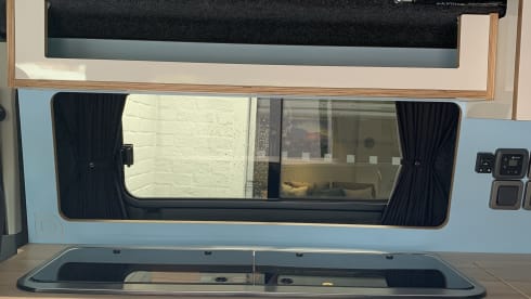 Scarlet The dormobile – Camper Ford a 4 posti letto del 2021