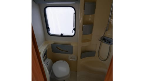 6-person family camper, alcove, Joint Euroliner