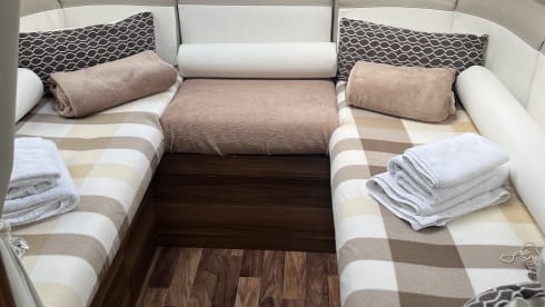 NC500 Highland Tourer – Auto Roller 746 motorhome - ideal for NC500 and Highlands