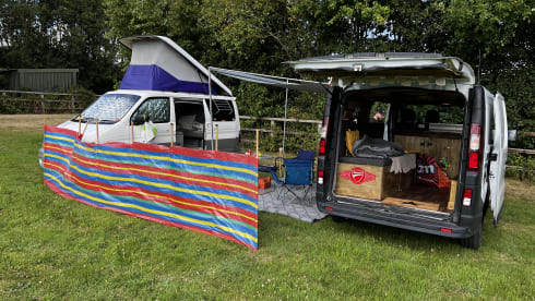 Bertyventurer – 4 berth Mazda bongo to hire with awnings let your adventure begin here