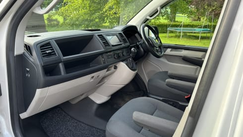 Goldie – Explore with Goldie - Up to 6 Berth VW T6 Campervan