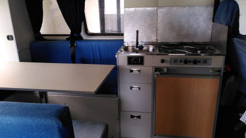 Zwaantje – 4p Volkswagen campervan from 1982