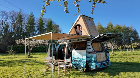 FLO – "FLO" the Climate Camper - A Fully Electric VW ID Buzz Campervan