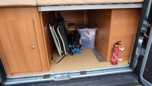 Pössl 2 win luxury bus e bike carrier