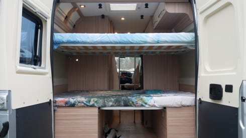 Dreamer D55 6 mtr, 4 sleeping 4 seats, bunk bed, 6 mtr.