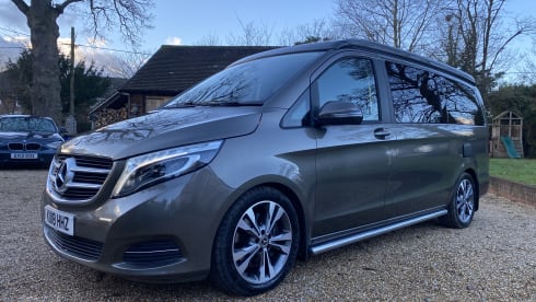 Woody – 2 berth Mercedes-Benz bus from 2018