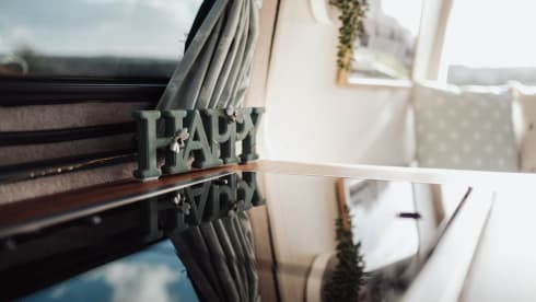 Amari – Escape the ordinary in our cosy, country cottage on wheels!