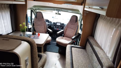 Rent a motorhome for 4 people cheaply, fully furnished