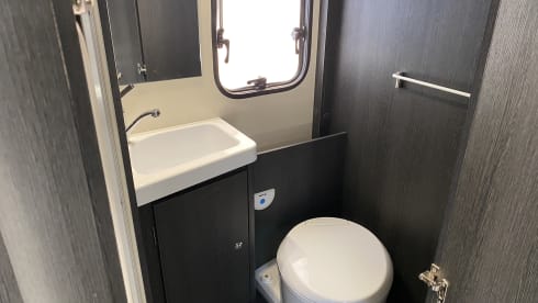 Lucy – 6 berth Ford Roller Team Zafiro