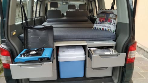 Caravelle – Volkswagen Van Sharing T5 Caravelle - 9 travel seats / 4 berths
