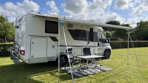De luxe kampeerders  – 2-person Adria Coral 600SL Plus from 2020