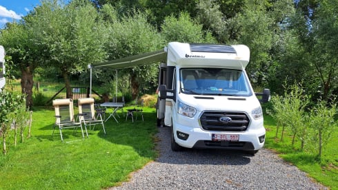 Brand new super equipped Benimar Cocoon 463 automatic