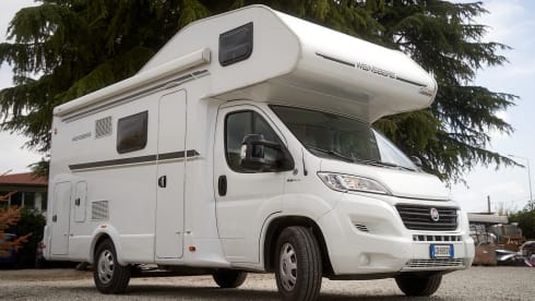 BEARENT – CAMPER WEINSBERG 6 PLACES 
