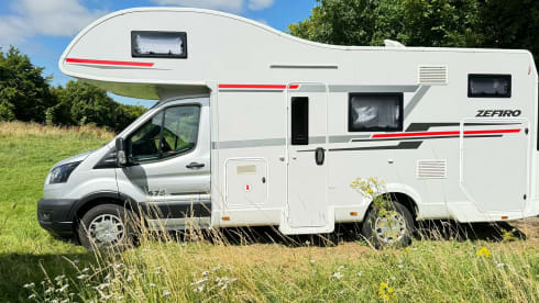 Vera – 6 berth 2021 Roller Team automatic, modern and comfortable!)