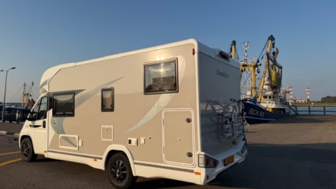 Heerlijke complete 2+2 Chausson Fiat Ducato automaat uit 2021