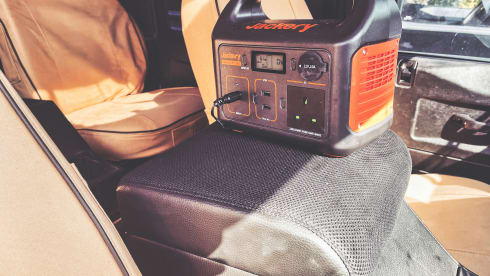 Ben Nevis – 4 berth Defender 110 Campervan 