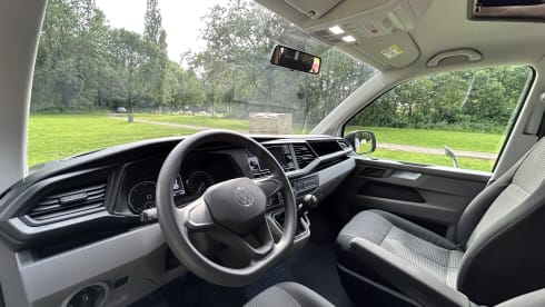 4p Volkswagen campervan uit 2021