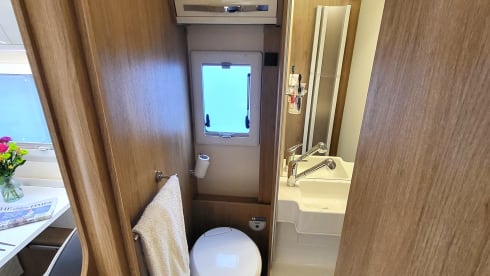 Dominic – 5 Berth Family Motorhome 