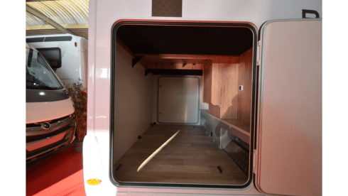 Brand new 4p Bavaria luxury camper, integral automatic, 180 HP, from the end of 2024