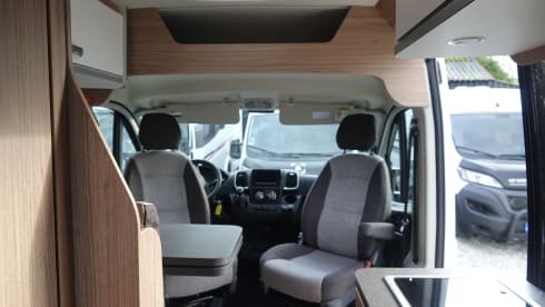 X-790-VR – 3p Other bus from 2022