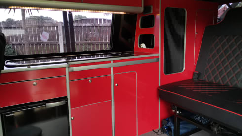 Steve – Camper Volkswagen a 4 posti letto del 2004