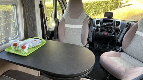 Malibu bus camper for 2 persons