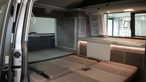 Bulli – 4p Volkswagen T6 California Ocean campervan from 2020