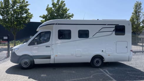 p Hymer semi-integrated from 2024