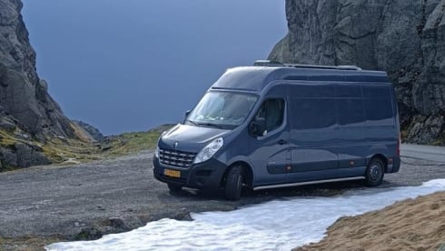 Mosi – Luxury off-grid camper for 2p, automatic and kitchen with quooker