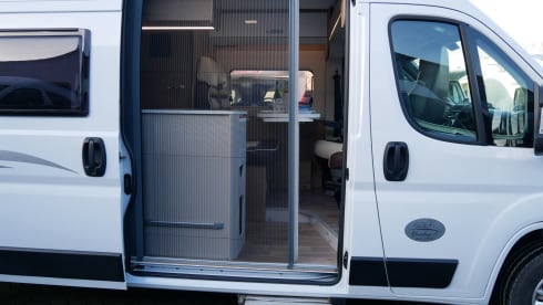 Mclouis 4 Menfys S-Line , 2 Sleeps / 4 Seats.