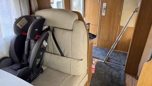 Francesca – 7 berth Fiat alcove from 2010