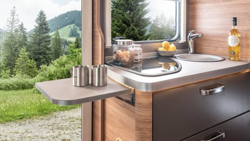 Weinsberg semi-integrated with 2 sleeping places