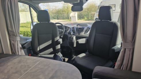 Chausson Titanium 640 für 4 Personen – Luxus, Platz & Automatik-Wohnmobil
