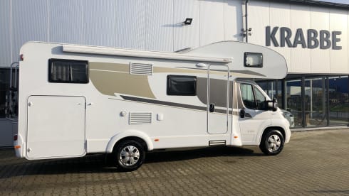 Elvis – Dethleffs camper with lots of space