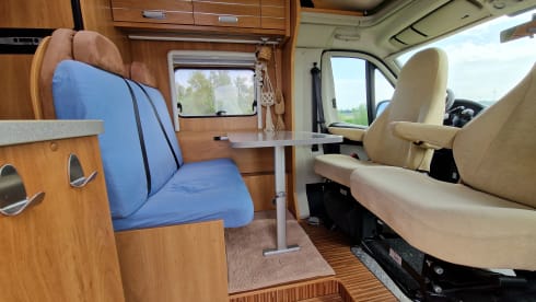 Smart & strong! 131hp - 2p - MaxxFan - CarPlay - Solar panel