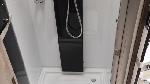 Leef – 4p Chausson semi-integrated from 2019