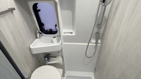 Niceshot  – Brand new van