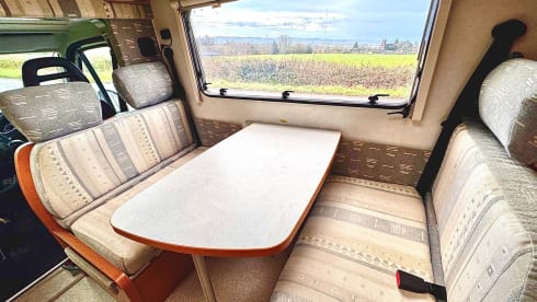 Hugo – Fiat campervan met 4 slaapplaatsen uit 2003