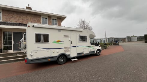 Campie – 4p Chausson semi-integrated uit 2004