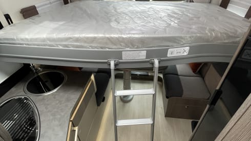 Challenger 308 Graphite Edition