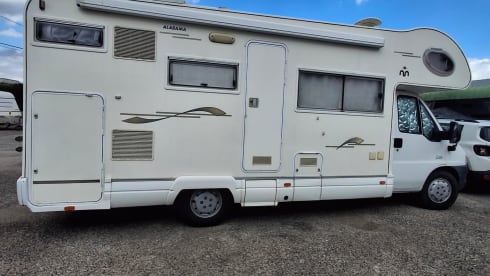 Camper mansardato Miller 7 posti